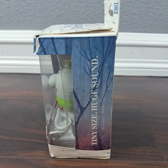 Bitty Boomers Frozen II Bluetooth Speaker Wireless Selfie Remote Portable New - Picture 4 of 8